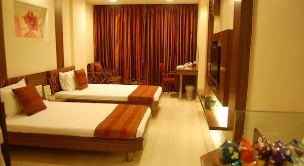 Hotel Shreemaya RNT Marg