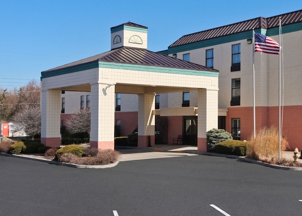 Hotel Baymont Inn and Suites Lafayette
