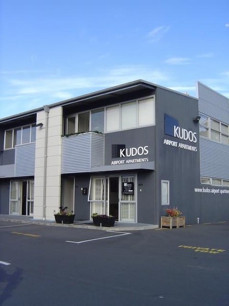Kudos Airport Apartments