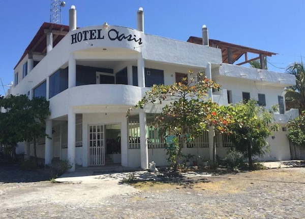 Hotel Oasis Cuyutlán
