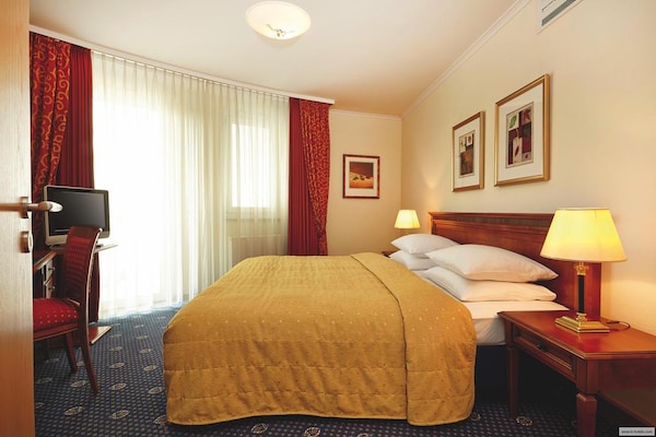 Ramada Plaza Berlin City Centre  And Suites