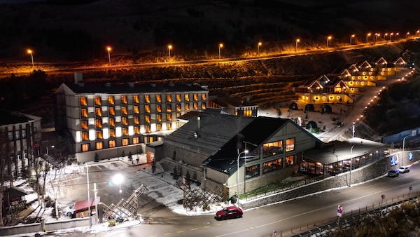 Snowdora Ski Resort S