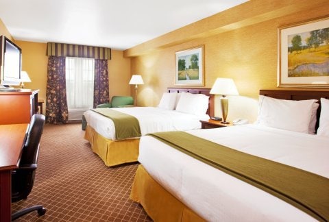 Holiday Inn Express & Suites Iron Mountain, an IHG Hotel