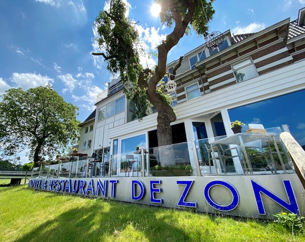 Hotel & Restaurant De Zon