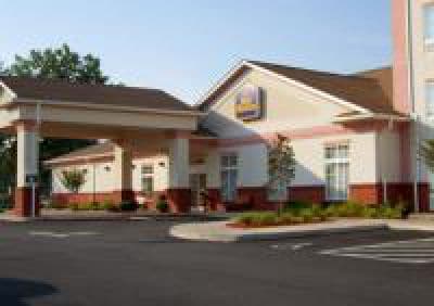 Best Western Crossroads Inn & Suites