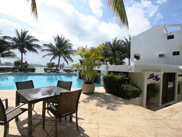 Sina Suites Cancún