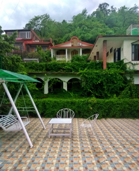 New Bhandari Swiss Cottage