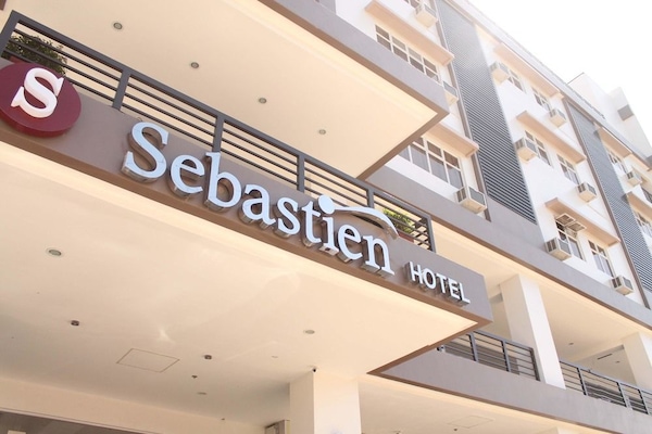 Sebastien Hotel