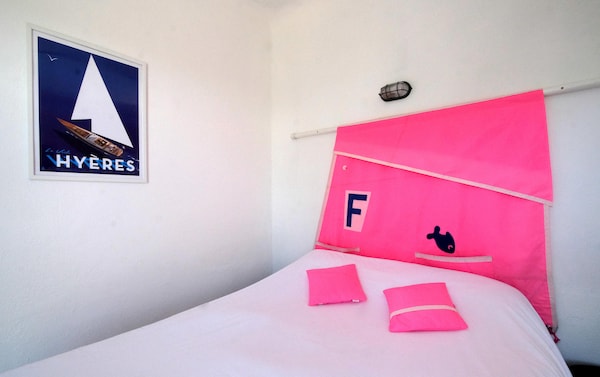 Hotel Almanarre Plage - Hotel Eco-Responsable Face A La Mer
