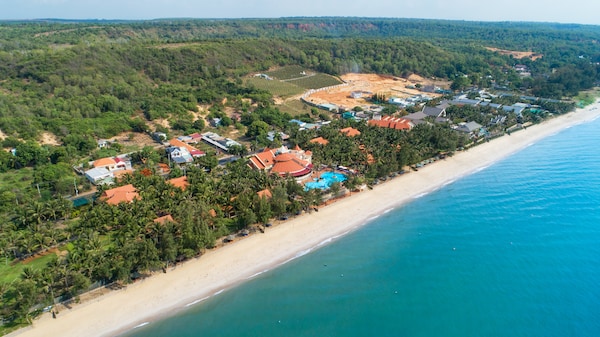 Golden Coast Resort & Spa