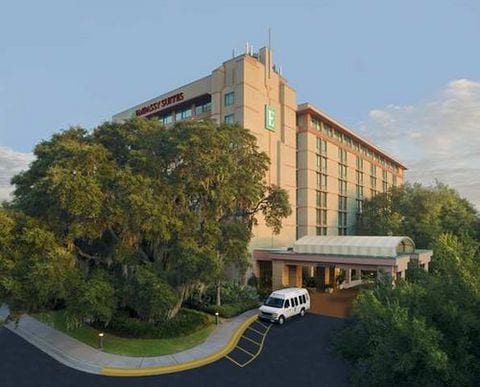 Embassy Suites by Hilton Tampa-USF-Near Busch Gardens