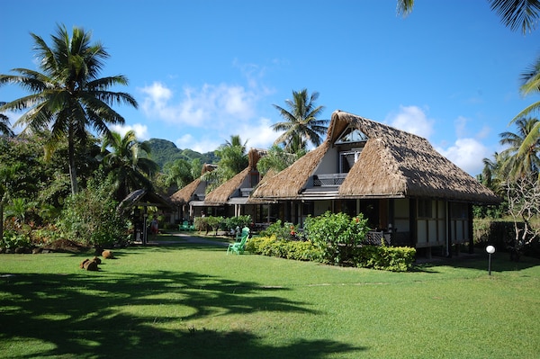 Lagoon Breeze Villas