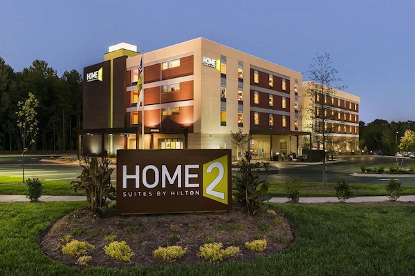 Home2 Suites Charlotte I-77 South