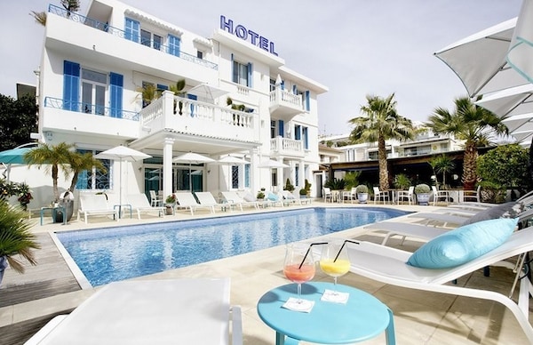 Hotel La Villa Juan Beach