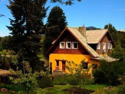 Los Juncos Patagonian Lake House
