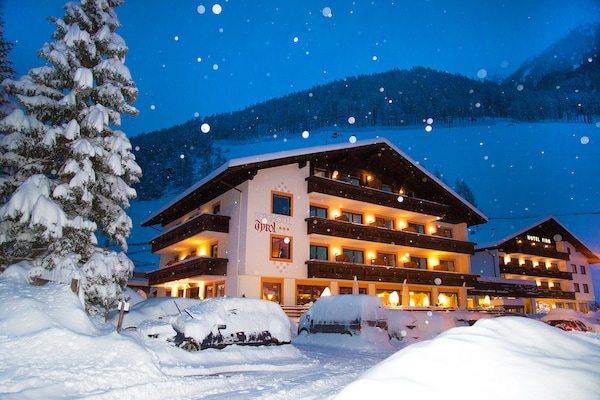 Berghotel Tyrol & Firn