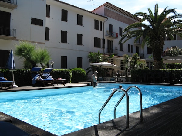 Marina Garden Hotel