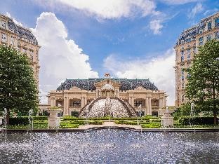 Grand Lisboa Palace Macau