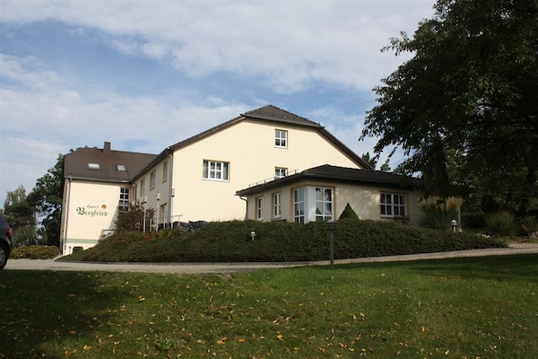 Hotel & Restaurant Bergfried