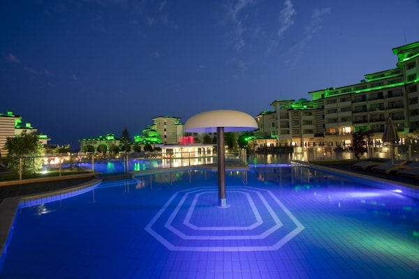 Emerald Beach Resort & Spa