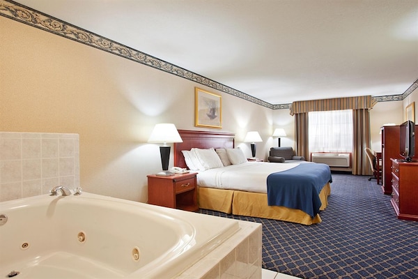 Holiday Inn Express & Suites Danville, An Ihg Hotel