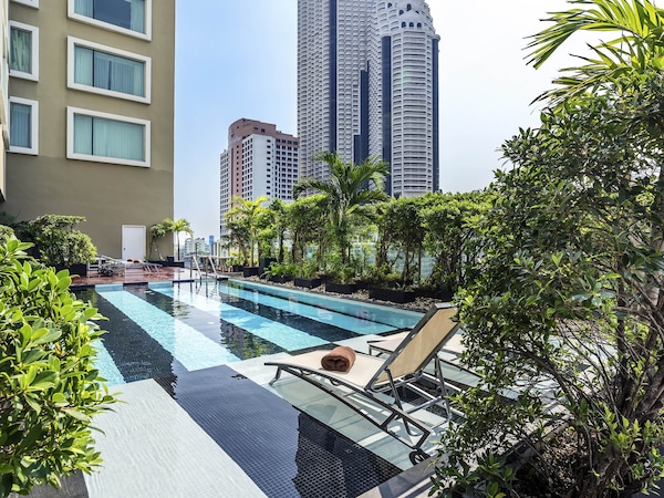 Hilton Garden Inn Bangkok Silom