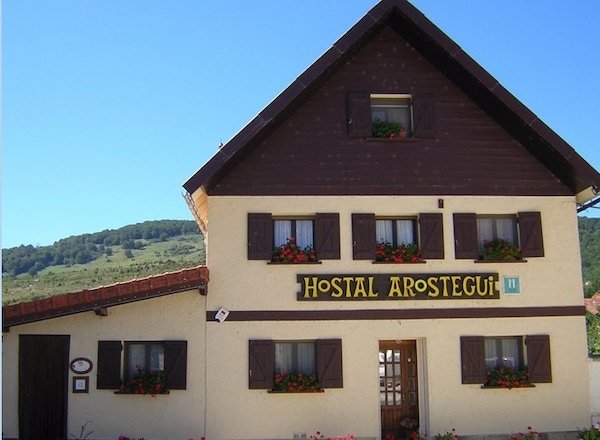 Hostal Arostegui