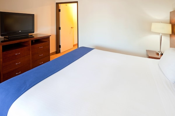 Holiday Inn Express & Suites - Dallas Park Central Northeast, An Ihg Hotel
