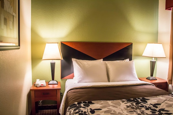 Hotel Sleep Inn & Suites at Six Flags