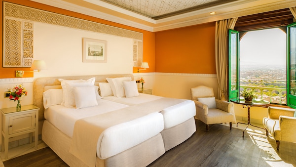 Alhambra Palace Hotel - World Hotel Luxury