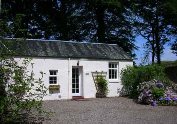 Clematis Cottage, With Views Down Loch Etive