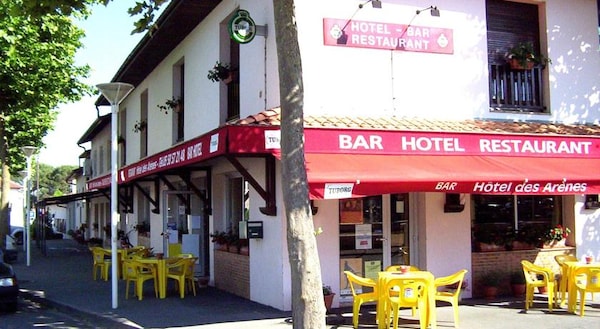 Hotel Bar des Arenes
