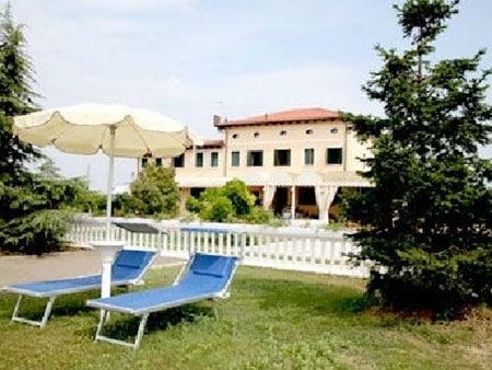Hotel Villa Sara