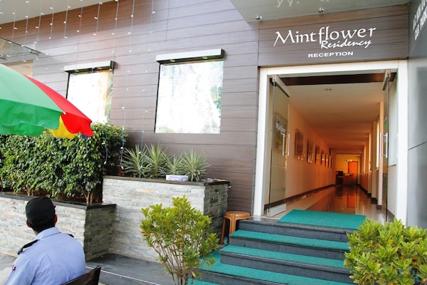 Mint Flower Residency