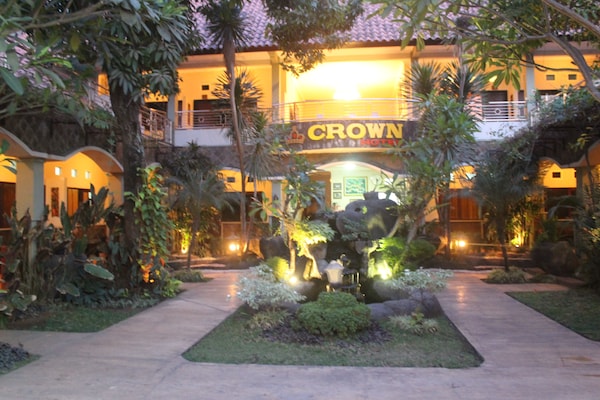 Crown Lombok
