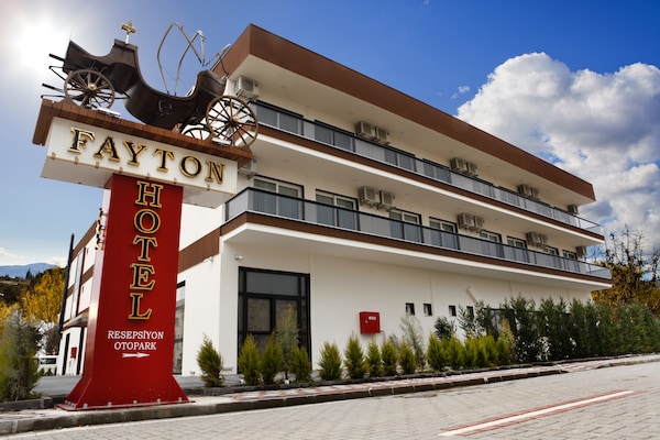Fayton Hotel