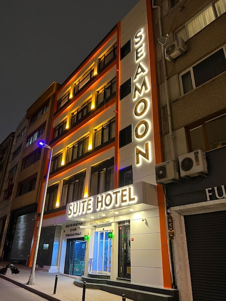 Sea Moon Hotel