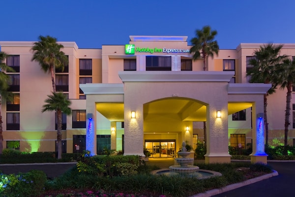 Holiday Inn Express & Suites Kendall East Miami, An Ihg Hotel