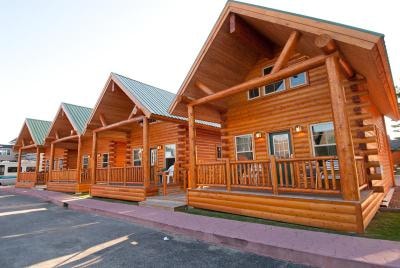 Cabins of Mackinac & Lodge