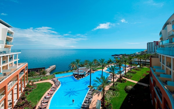 Pestana Promenade Ocean & SPA Resort
