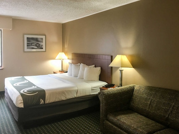 Quality Inn Austintown-Youngstown West