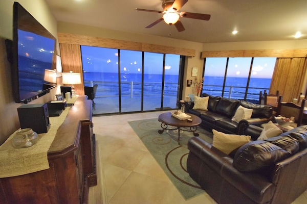 Oceanfront Unit With Wrap Around Patio, Family Friendly, 3bd/3ba, Remodeled