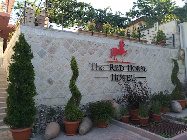 The Red Horse Hotel