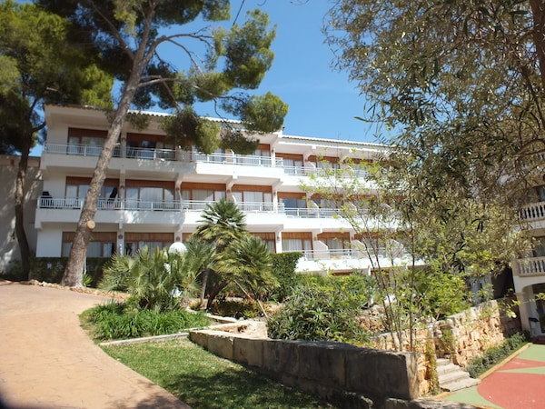 Hotel Beach Club Font De Sa Cala