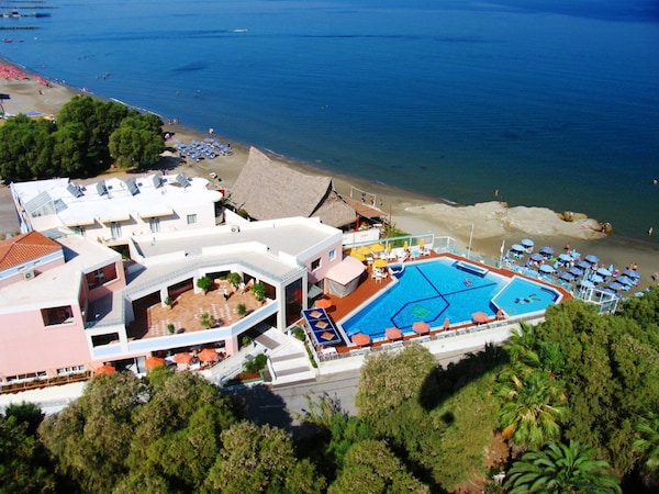 Ilianthos Village premium beachfront hotel-apartments