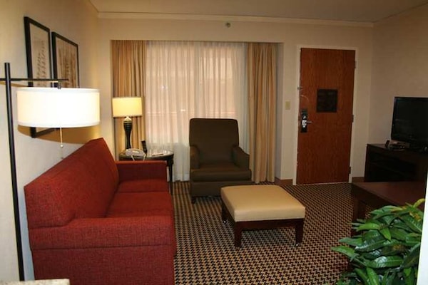 Embassy Suites by Hilton Atlanta-Perimeter Center