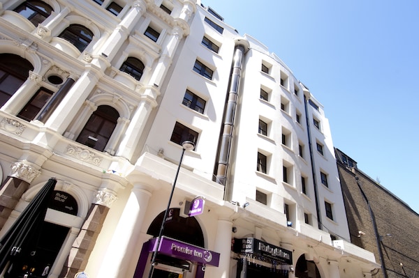 Premier Inn London Leicester Square hotel