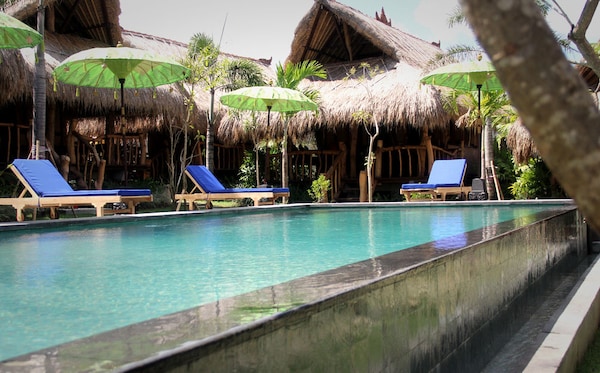 The Calmtree Bungalows