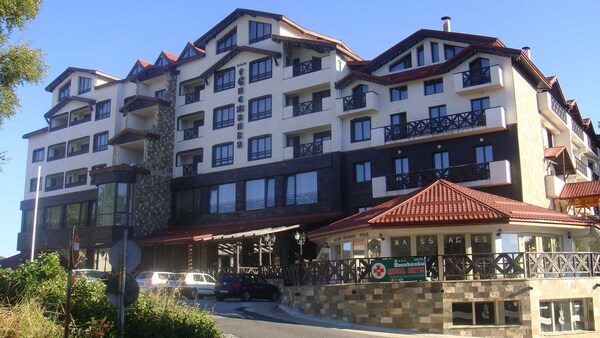 Snezhanka Hotel