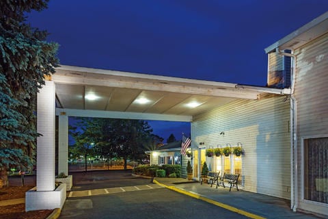 Quality Inn & Suites Albany Corvallis